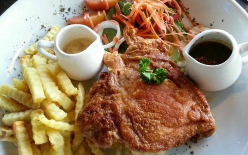 Chop Chop Cafe - Cafe in Kuching